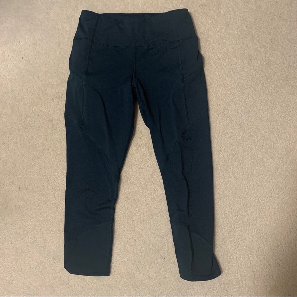 CROPPED ATHLETA LEGGINGS